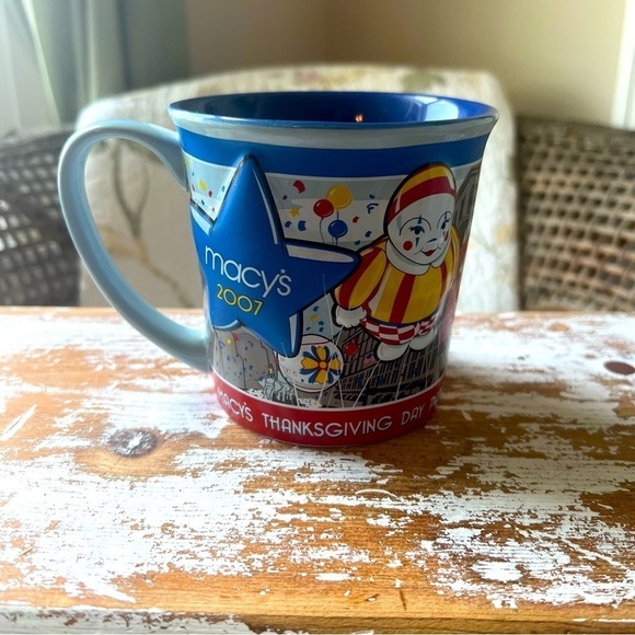 Vintage Macy’s Thanksgiving Parade mug, 2007 - Picture 1 of 4